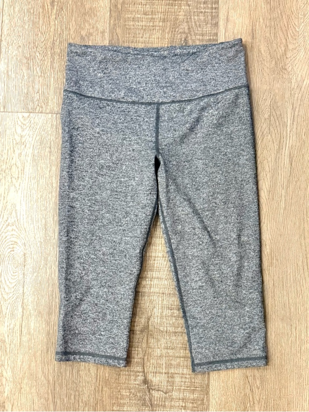 Victoria’s Secret VSX Sport Cropped Leggings Medium Gray High Waist Workout